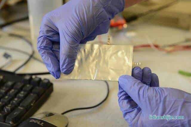 斯坦福大學(xué)的科學(xué)家已經(jīng)開發(fā)出一種新型高性能鋅空氣電池