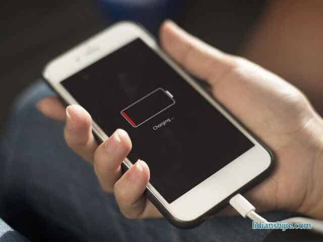 為什么鋰電池技術都獲得諾貝爾獎了，還解決不了手機一天一充的現狀？