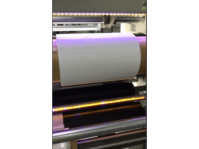 海偉科動力鋰電池通軸式隔膜分切機