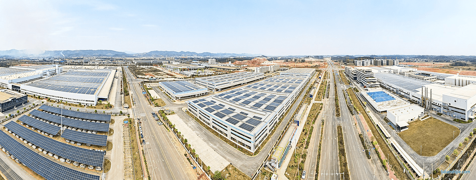 在東部新城伶俐片區,產業聚鏈成群,產業發展蒸蒸日上。本報記者黃紅錦 攝